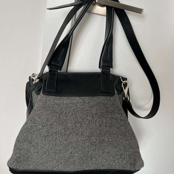 Givenchy Black leather and Grey wool Pandora Flap Bag - Picture 2 of 3